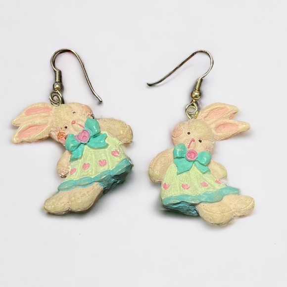 Vintage Jewelry - Vintage Bunny Earrings